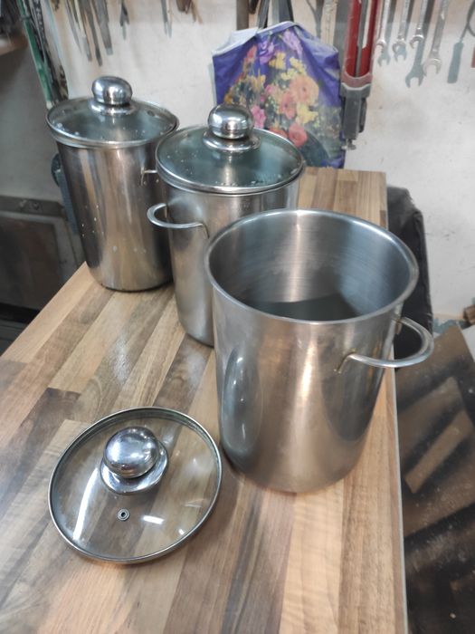 Garnki do gotowania (szparagów lub na sosy) z przykrywką