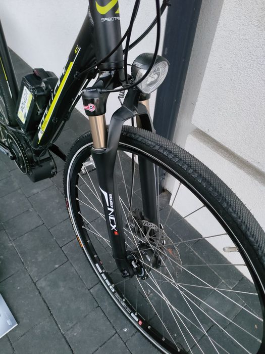 Rower elektryczny silnik Bosch Cross mały przebieg 28 cali