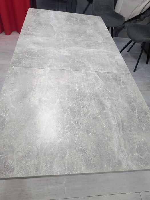 Nowoczesny stół rozkładany