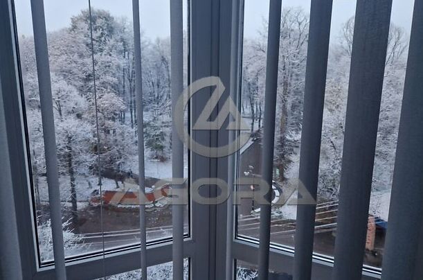 Квартира трикімнатна з краєвидом на парк Шевченка