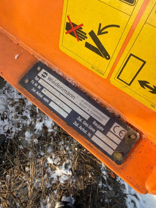 Traktorek komunalny  Solis 20 pług posypywarka