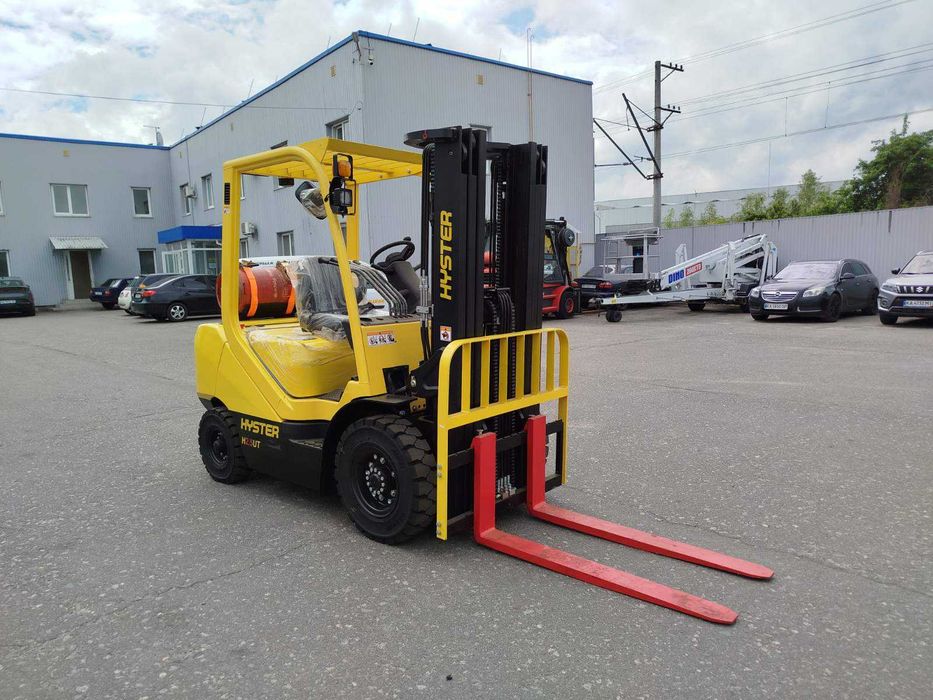 Газо-бензиновий вилковий навантажувач Hyster H2.5UT, 2023 рік  Новий  В наявності