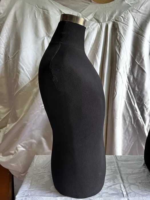 Busto de Manequim Masculino – Preto