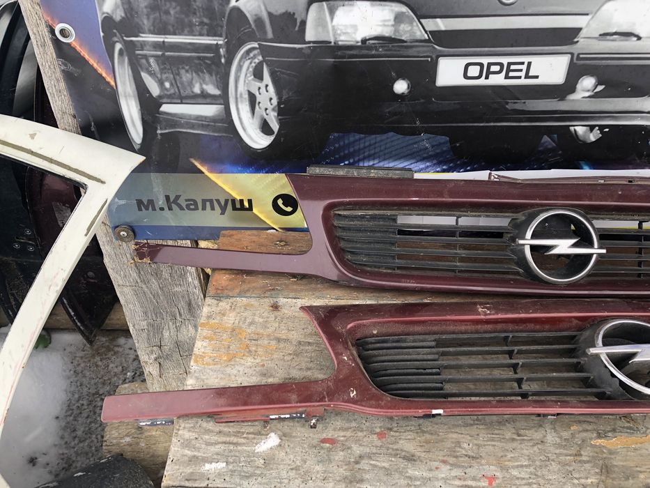 Решітка опель астра ф