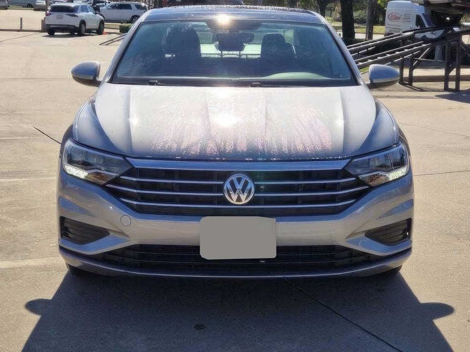 Volkswagen Jetta SE      2021