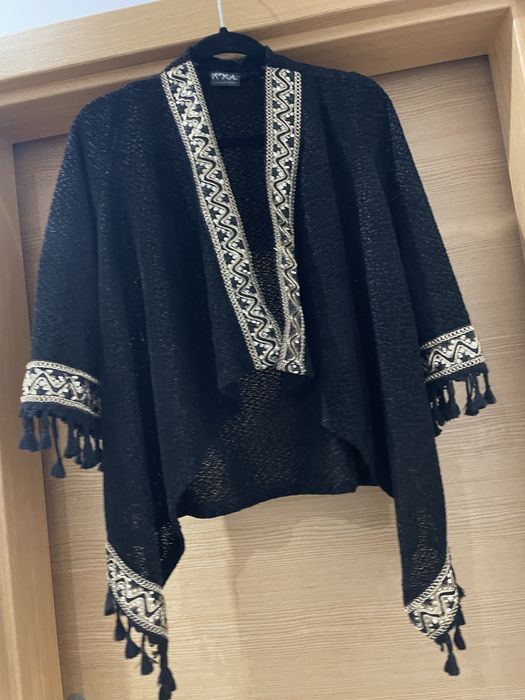 Kimono Preto e dourado