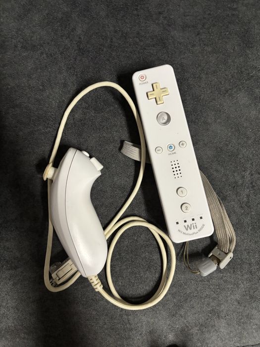 Wii Consola + Comando e Nunchun + Jogos