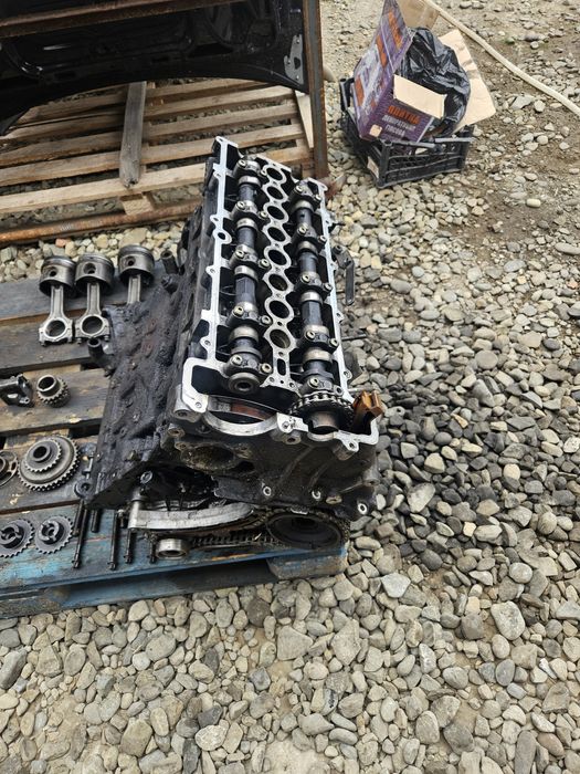 Розбирається Мотор БМВ Е39 Е46 М47 дорестайл 2.0 Дизель BMW E39 E46