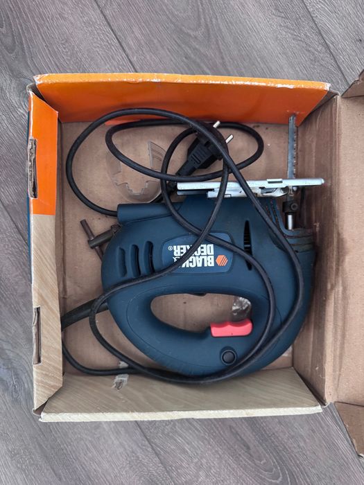Berbequim Bosch e serra tico tico Black Decker