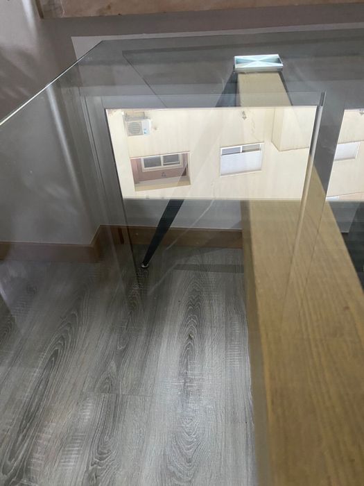 Mesa de jantar de vidro