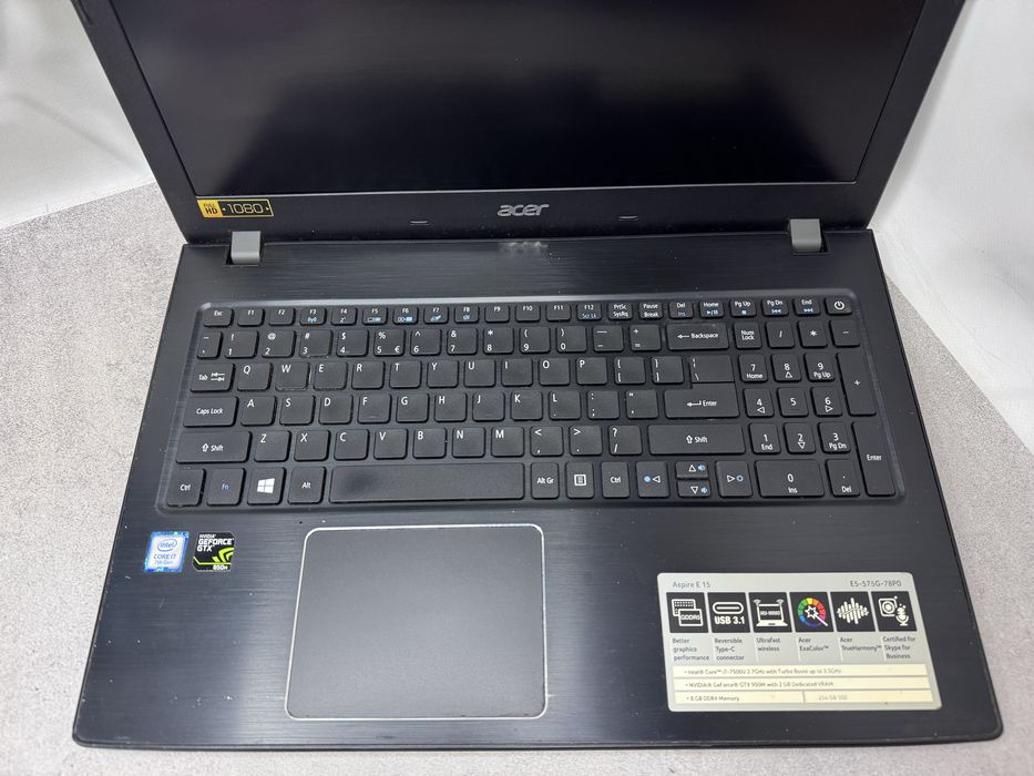 Acer Aspire E5-575 i7-7500U / 8GB / 256GB SSD / 17.3” FHD / GTX 950M 2GB ігровий ноутбук