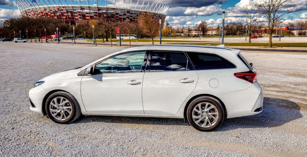 Toyota Auris w wersji kombi ze stycznia 2017 roku