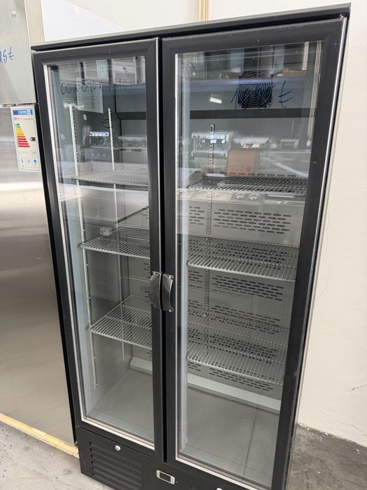 Vitrine vertical infrico  duas portas compack frio positivo
