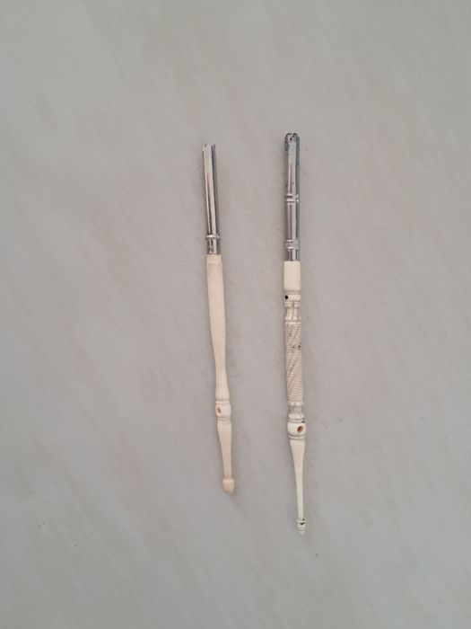 2 stare pióra do pisania