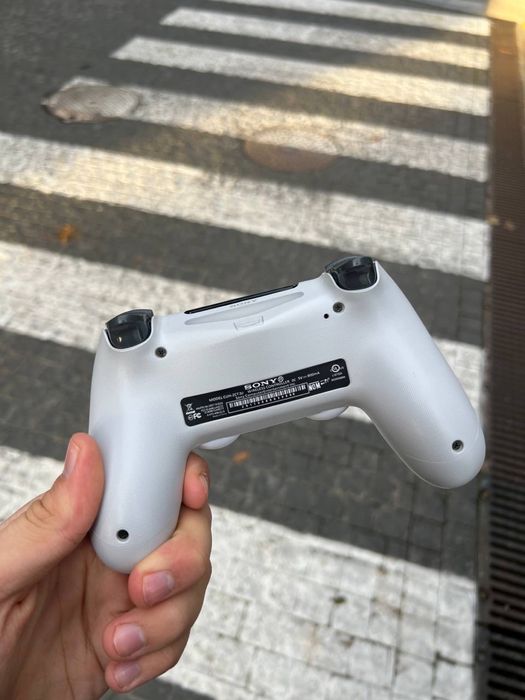 Геймпад DualShock 4 V2