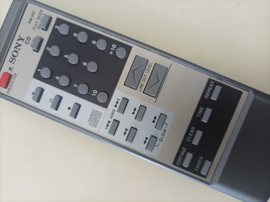 Comando SONY CD Player RM-990