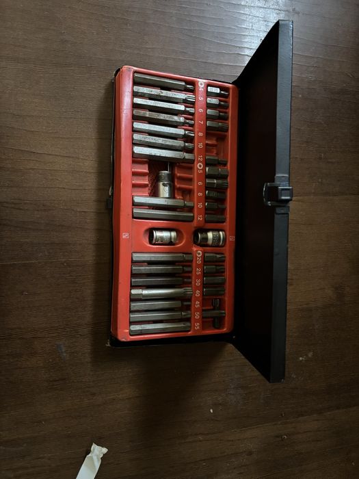 Набір зіпочок і шестигранників