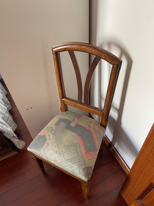 Quarto completo, cama, roupeiro, comuda, cadeira