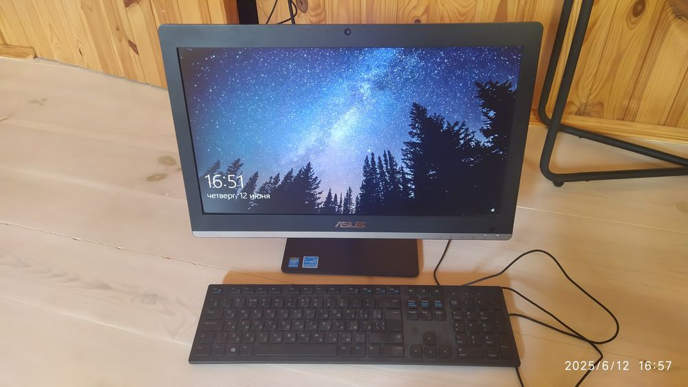 Моноблок Asus  All-in-One ЕТ2032І