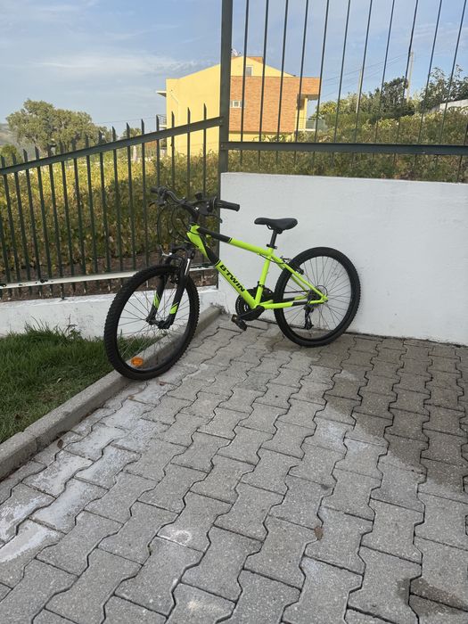 Bicicleta B’TWIN Roda 24 x 1,95