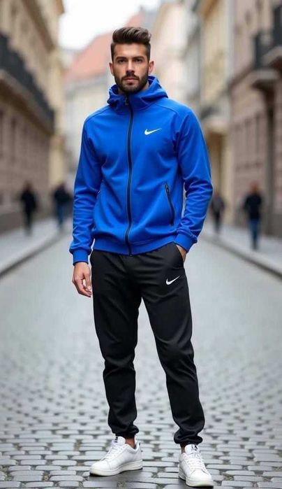 Чоловічий спортивний костюм ID: 79823864