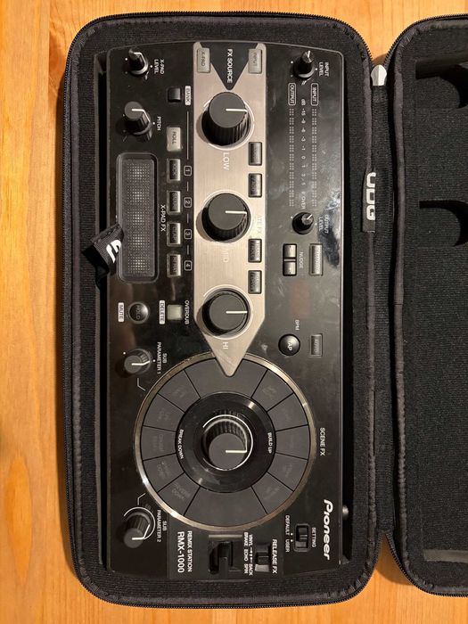 DJ: Pioneer RMX-1000 w etui stan: 8.5/10