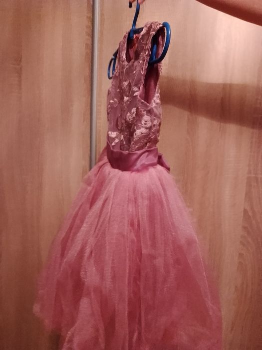 Плаття святкове.