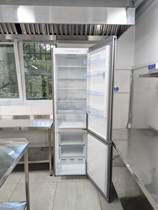 Двокамерний холодильник BOSCH 400л Обʼємний! KGN39VL316