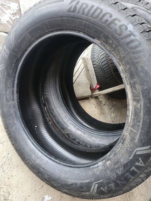 Шини 285/55r22  Bridgestone