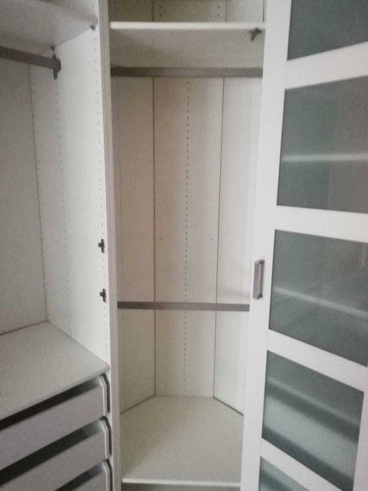 Roupeiro de canto branco ikea USADO