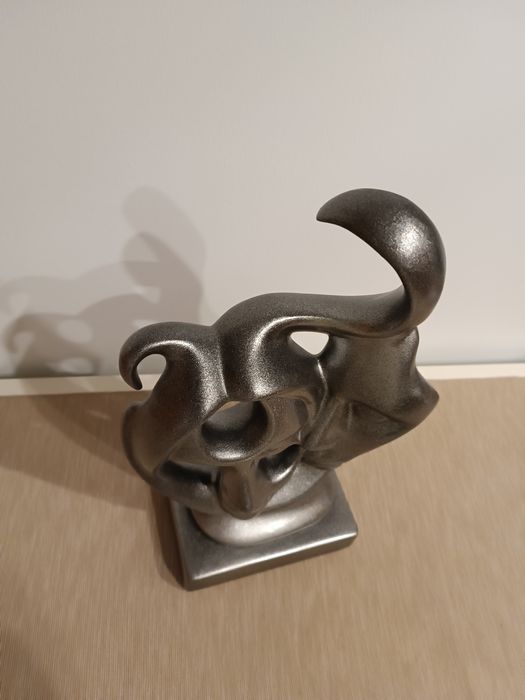 Two-Faced Statue436943092639354884