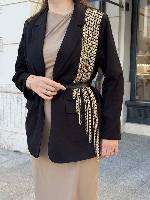 Жіночий чорний піджак (жакет) Waikiki з унікальними дошитими ланцюгами