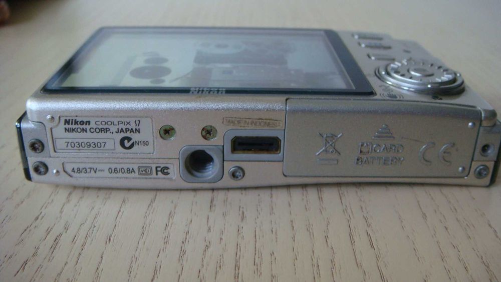 фотоаппараты Nikon coolpix S7  Samsung sy 60