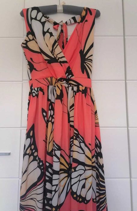 Sukienka długa w motyle