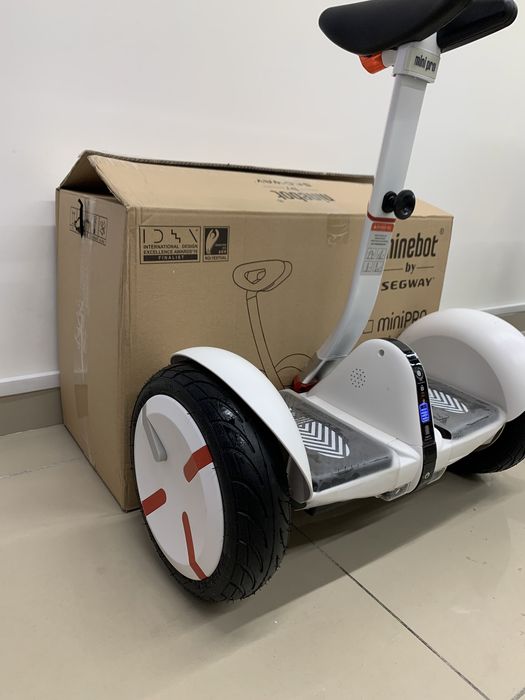 Гироскутер Ninebot mini Pro  черный/белый