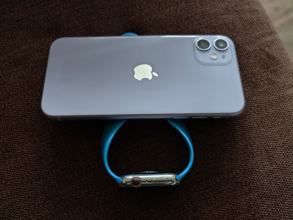 iPhone 11 64Gb + Apple Watch 4 44mm GPS + Cellular Stainless Steel