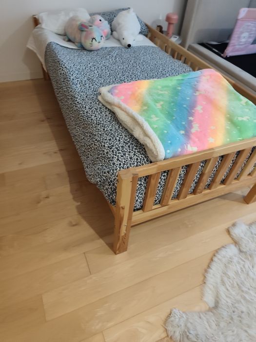 Vendo Cama de criança + colchão