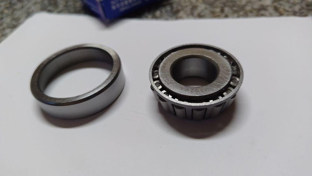 Rolamentos de Rolos Cónicos (30204 e 30205) - NOVOS