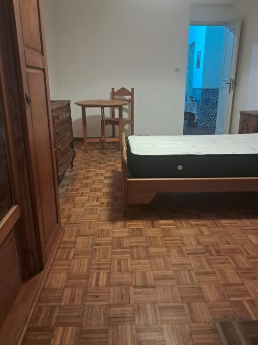 Alugo quarto,  em Amadora,  Casal de S. BRÁS