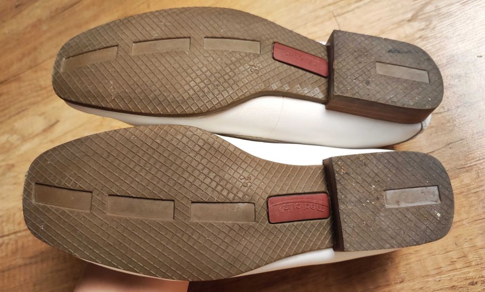 Białe loafersy / mokasyny skórzane medicus 36.5 / 37 wygodne