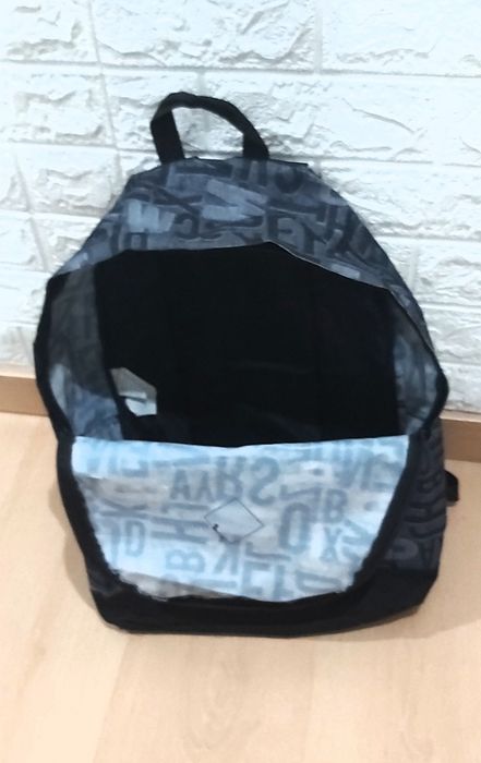 Mochila cinza estampada "Tenth"
