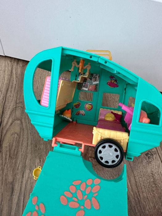 Polly pocket camper