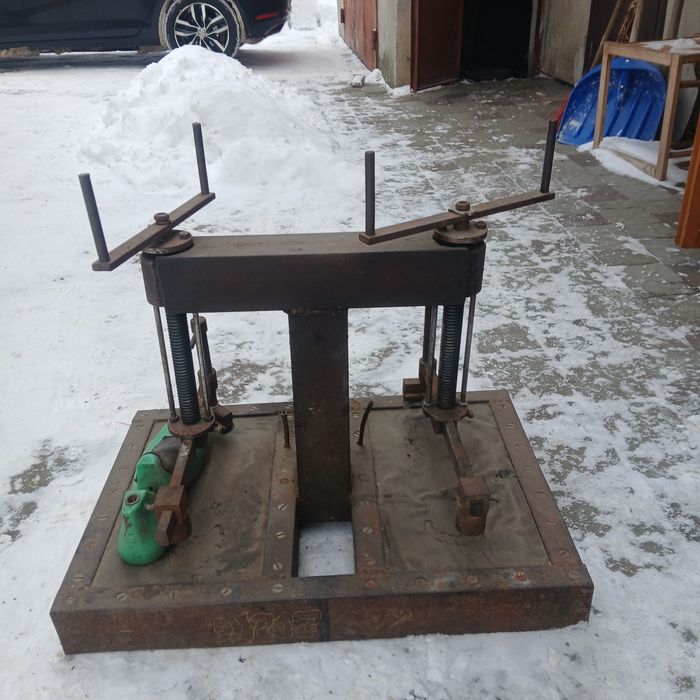 Продам  прес для клеєння підошви на взуття.