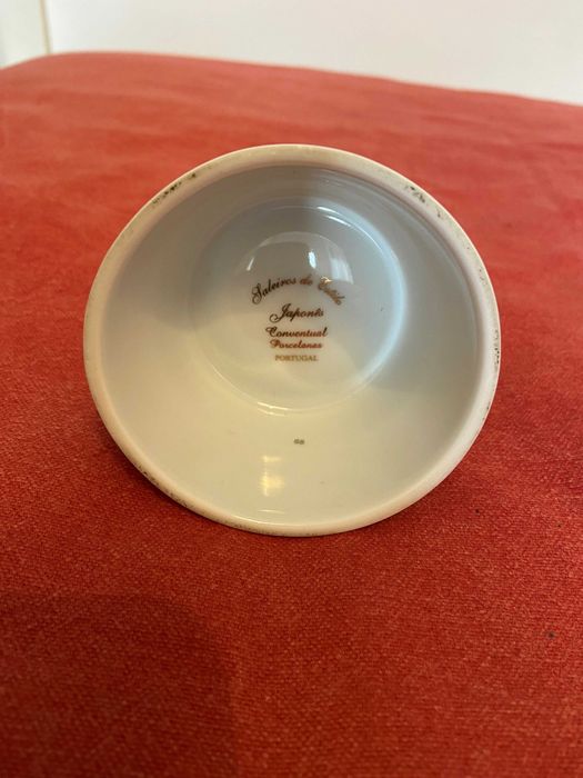 Saleiro de estilo Japonês da fábrica Conventual Porcelanas