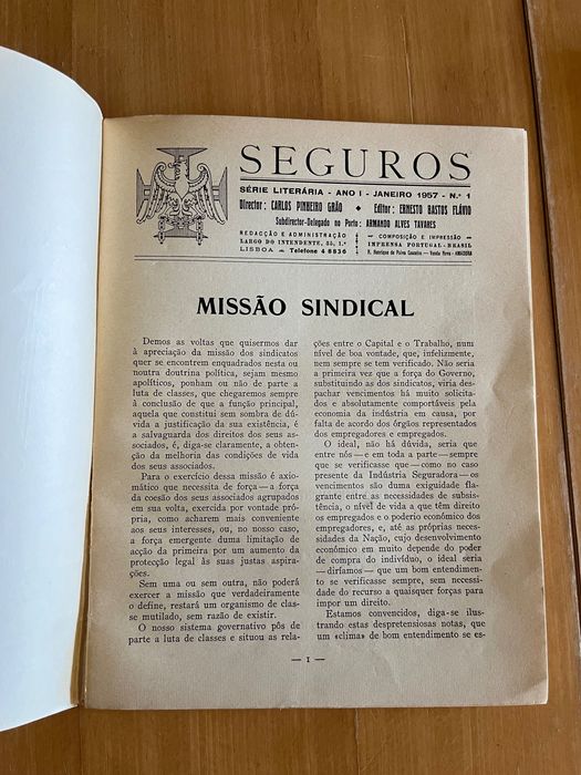 Lote de 7 exemplares da histórica "Seguros - Revista Cultural e Técnica"