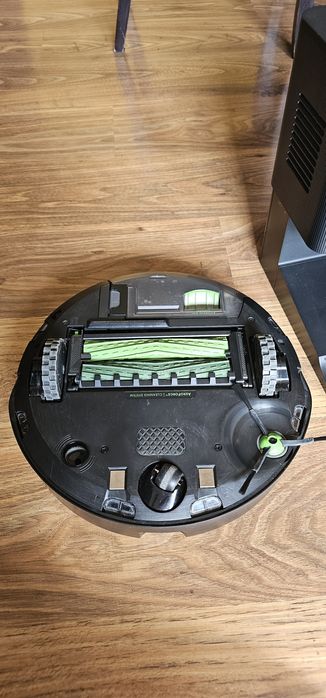 iRobot Roomba j7+