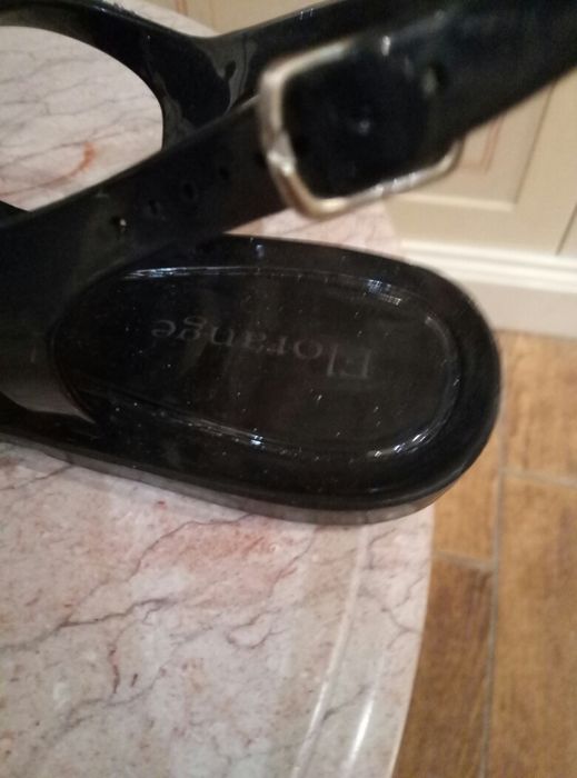 Сланцы силиконовые со стразами.