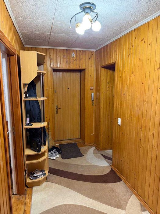Продається 4к квартира з ремонтом і меблями в центрі міста по вул.Драгоманова