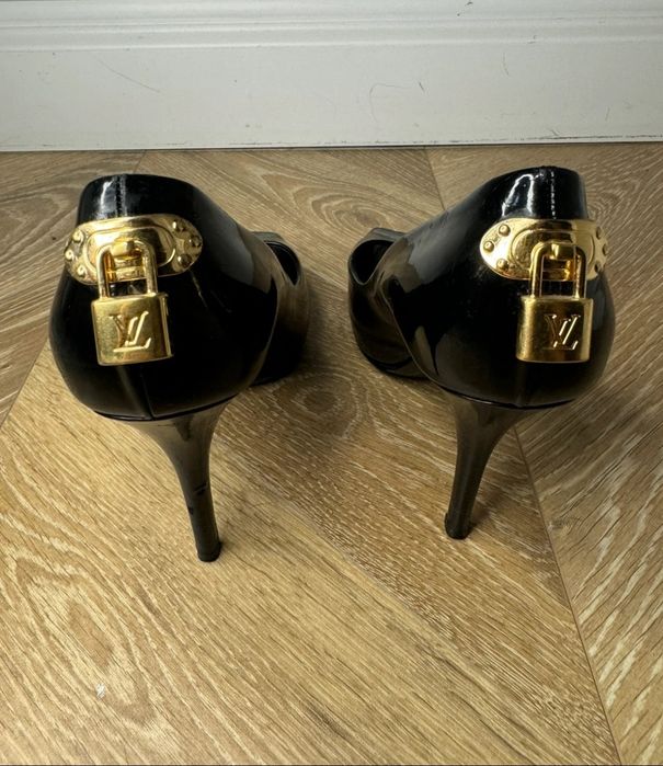 Sapatos Louis Vuitton