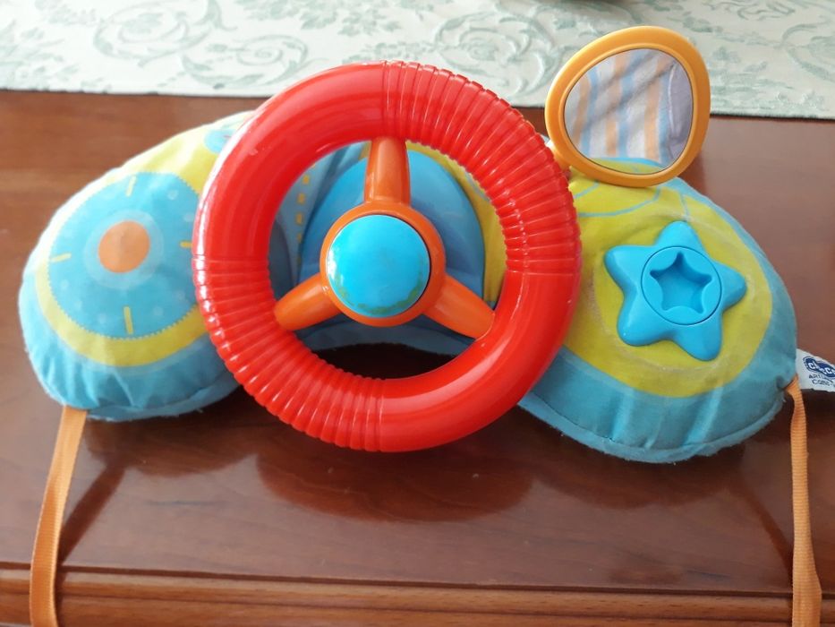 Brinquedo volante da Chicco para bebé.
